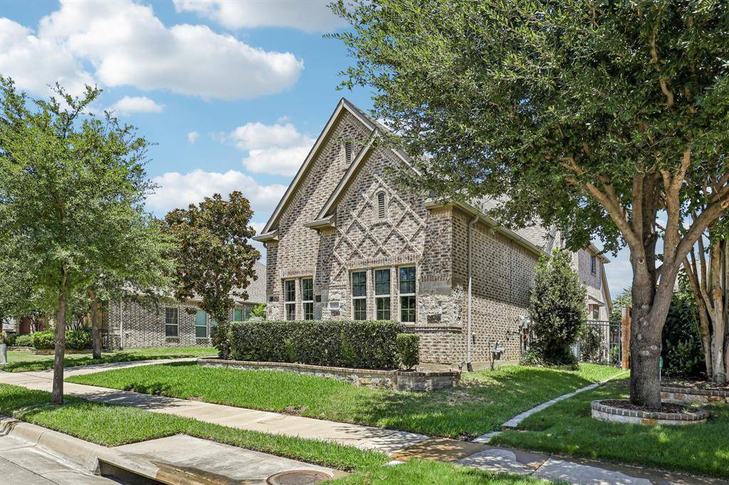 1123 Blue Lake Boulevard, Arlington, TX 76005