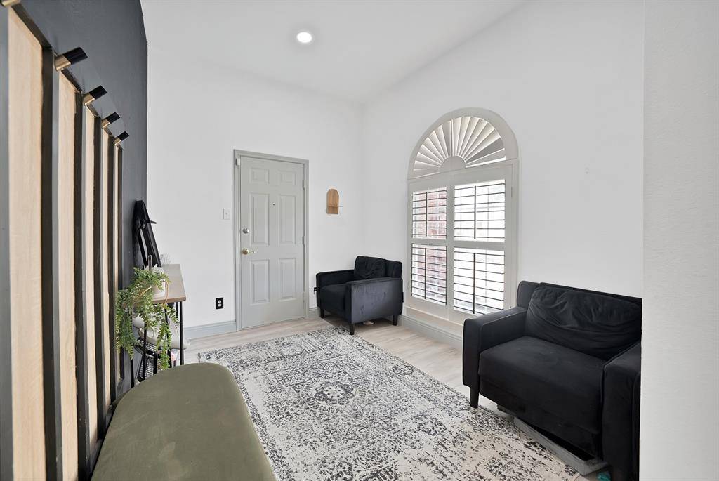 4535 Westchester Glen Drive, Grand Prairie, TX 75052