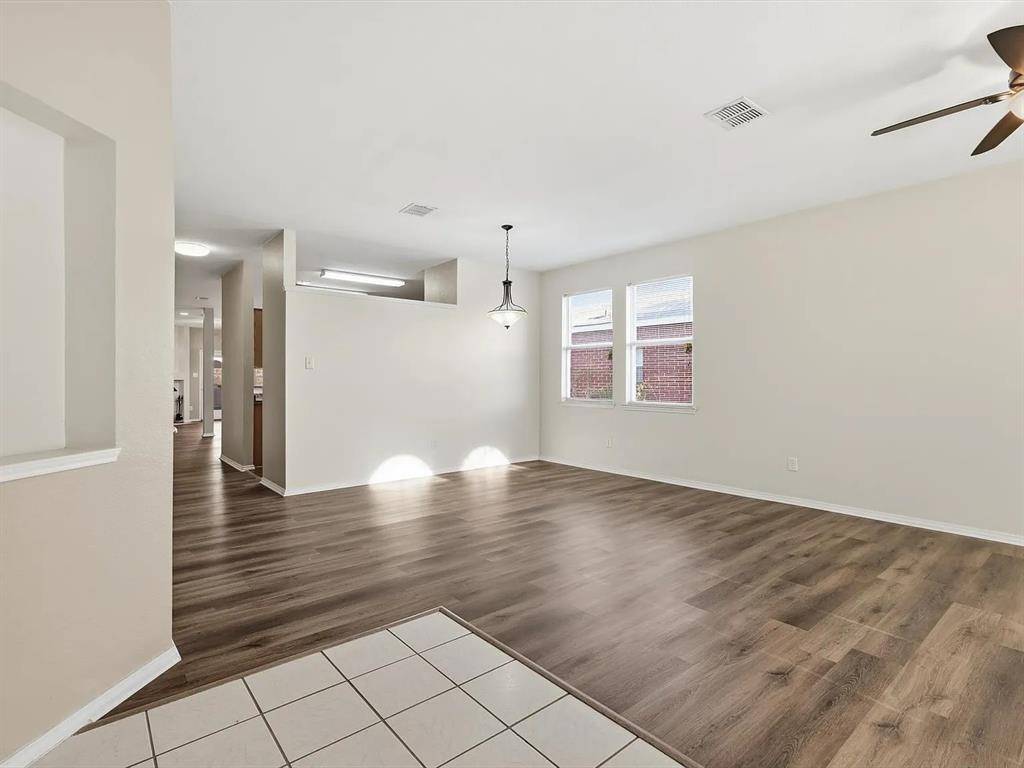 1048 Harriman Drive, Saginaw, TX 76131