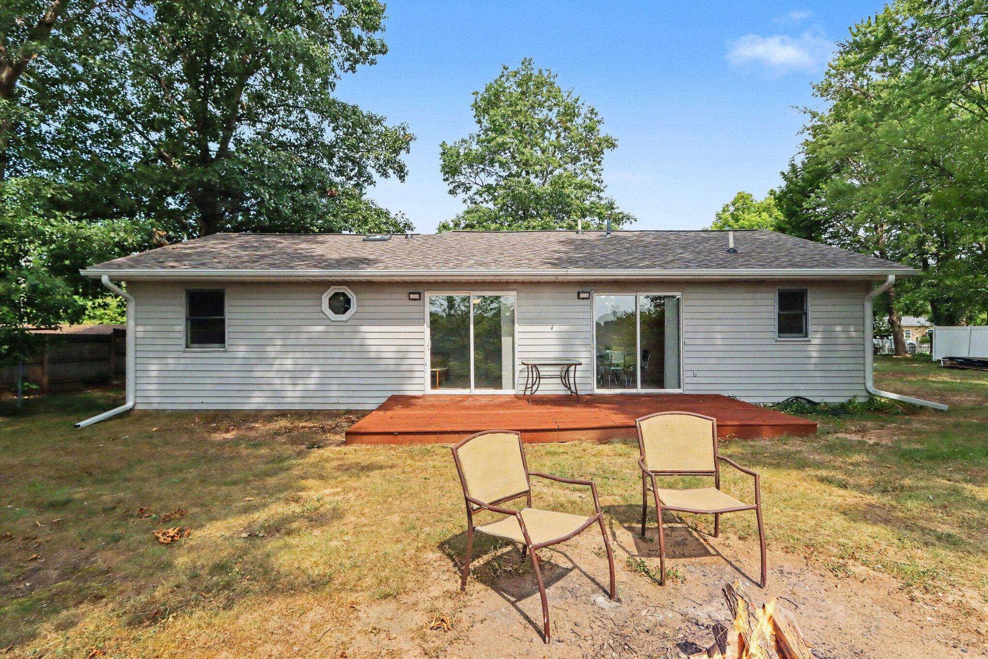 679 Deborah DR, Union Twp, MI 49094