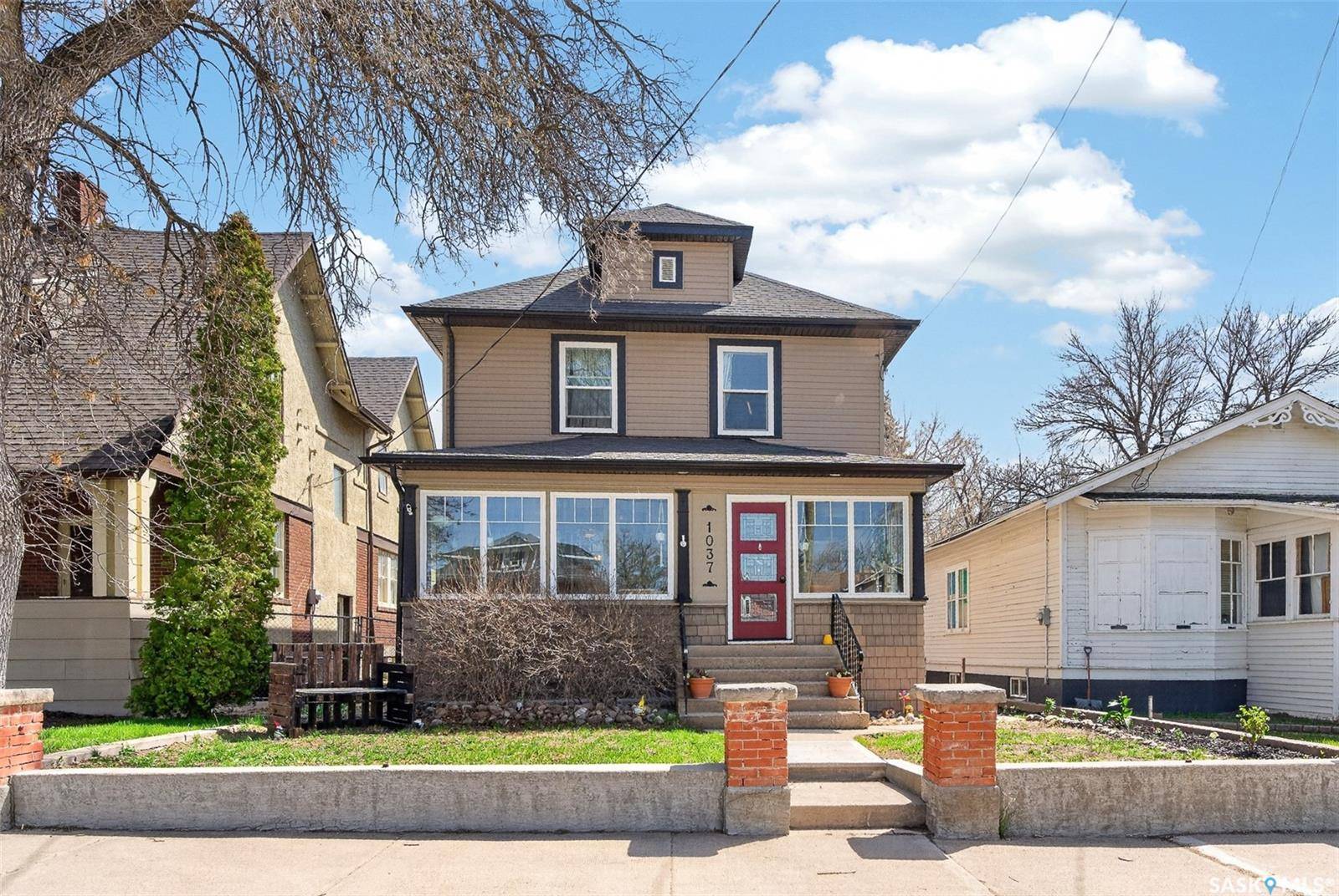 1037 Chestnut AVENUE, Moose Jaw, SK S6H 1A5
