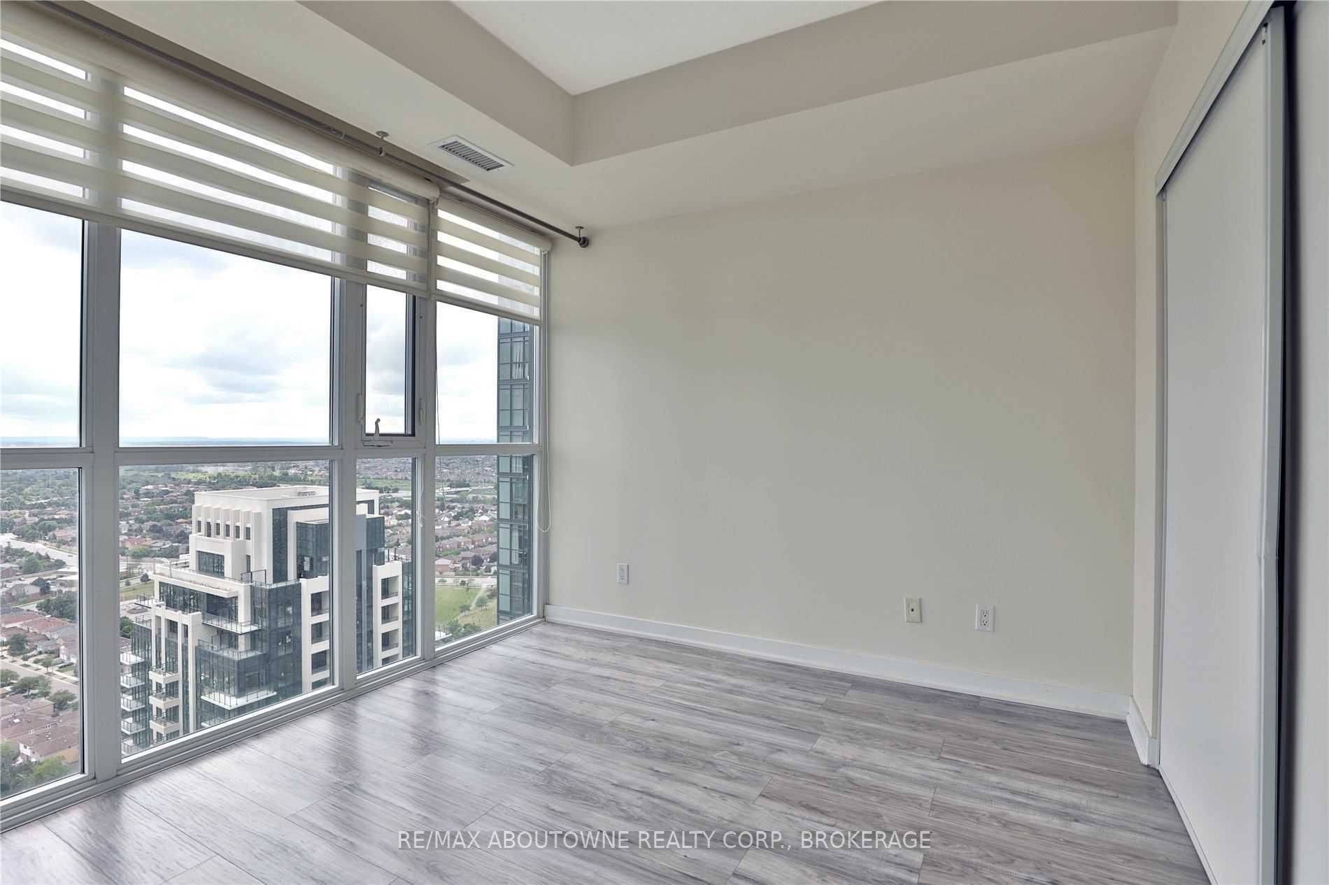 4070 Confederation Pkwy #3106, Mississauga, ON L5B 0E9
