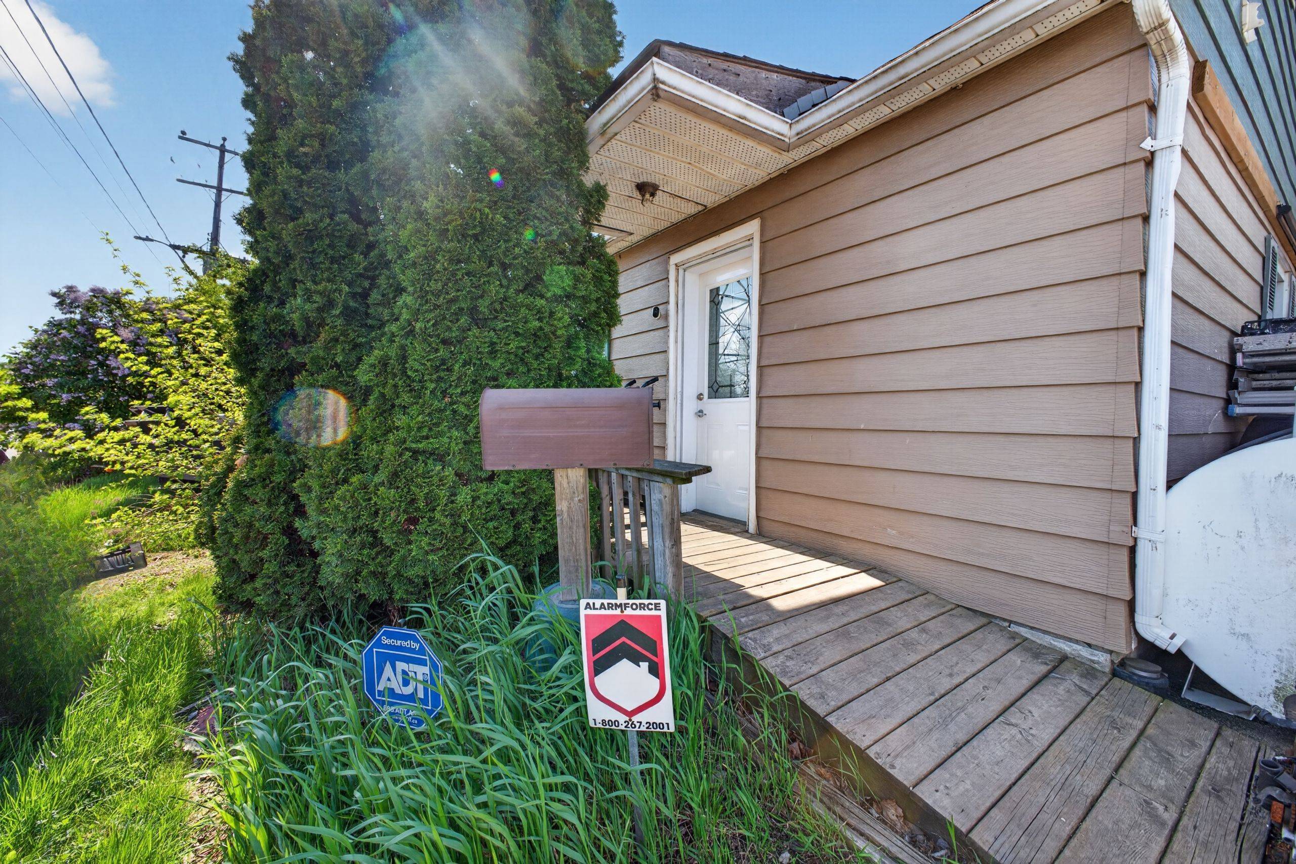 614 Waterloo ST, Hamilton, ON L8H 6V5