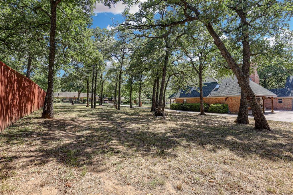 104 W Ash Lane, Euless, TX 76039