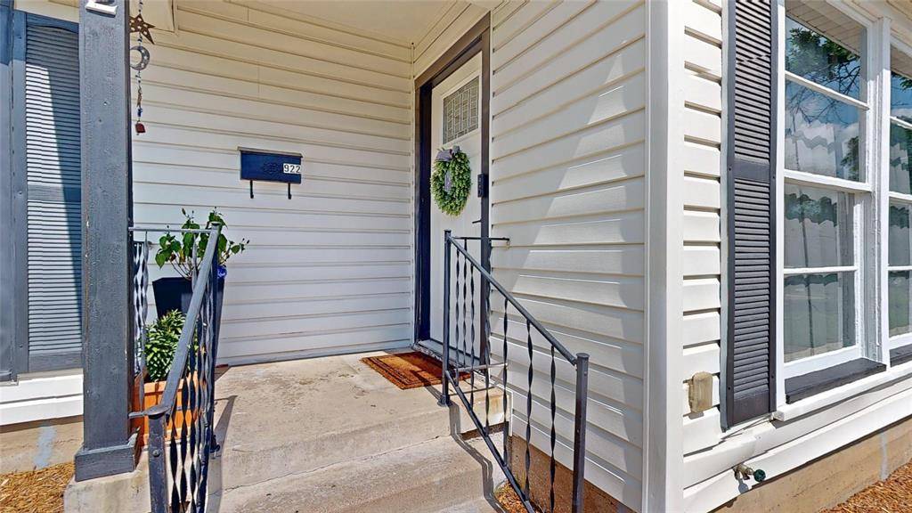 922 Tamara Lane, Grand Prairie, TX 75051