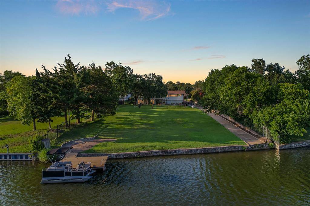 6729 Brants Lane, Fort Worth, TX 76116