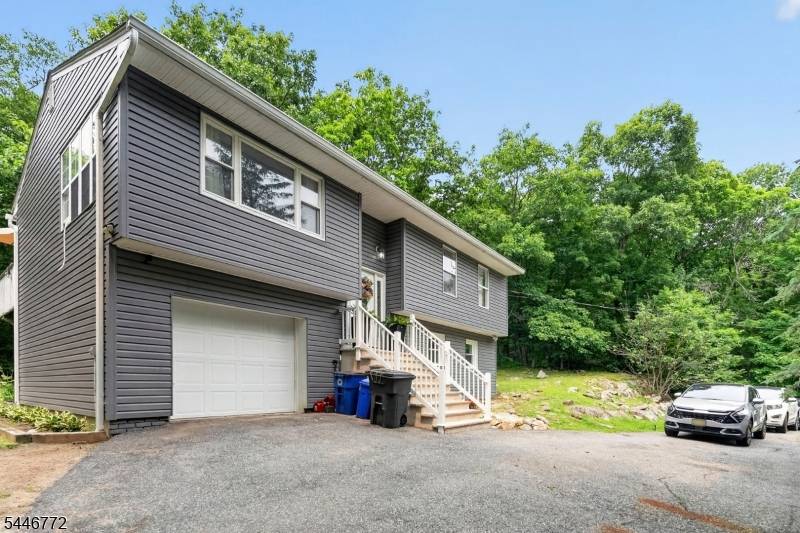 5 Lawrence Dr, Vernon Twp., NJ 07422