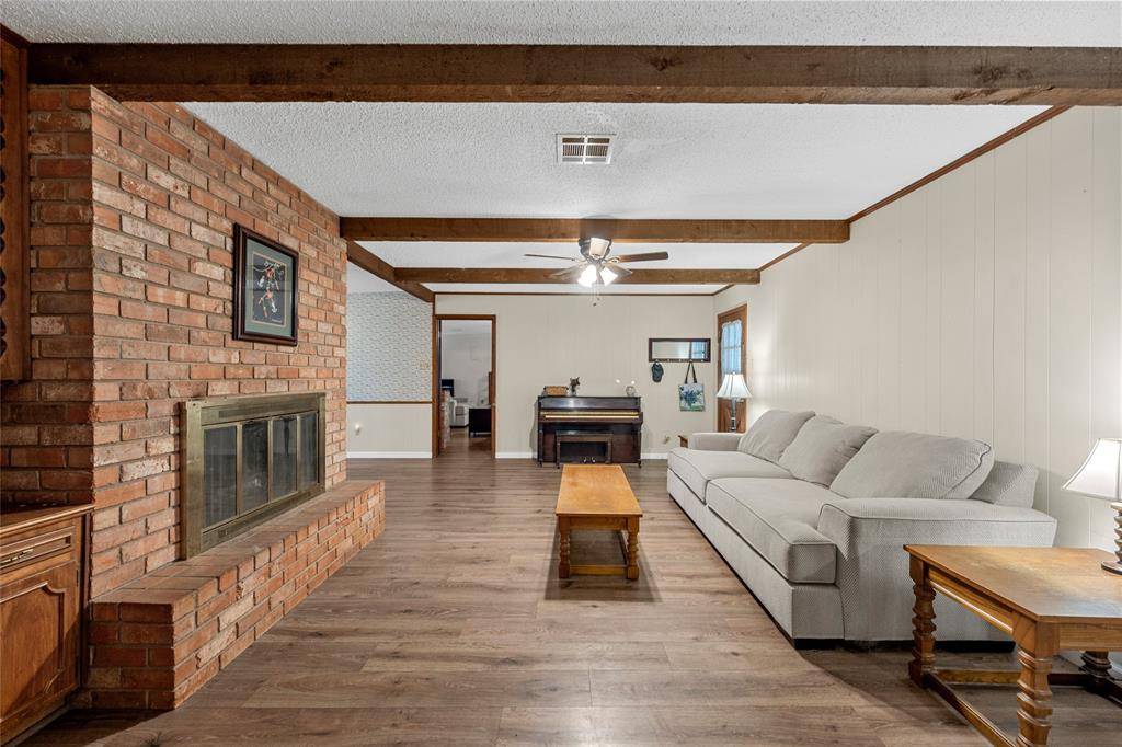 517 Topeka Drive, Woodway, TX 76712
