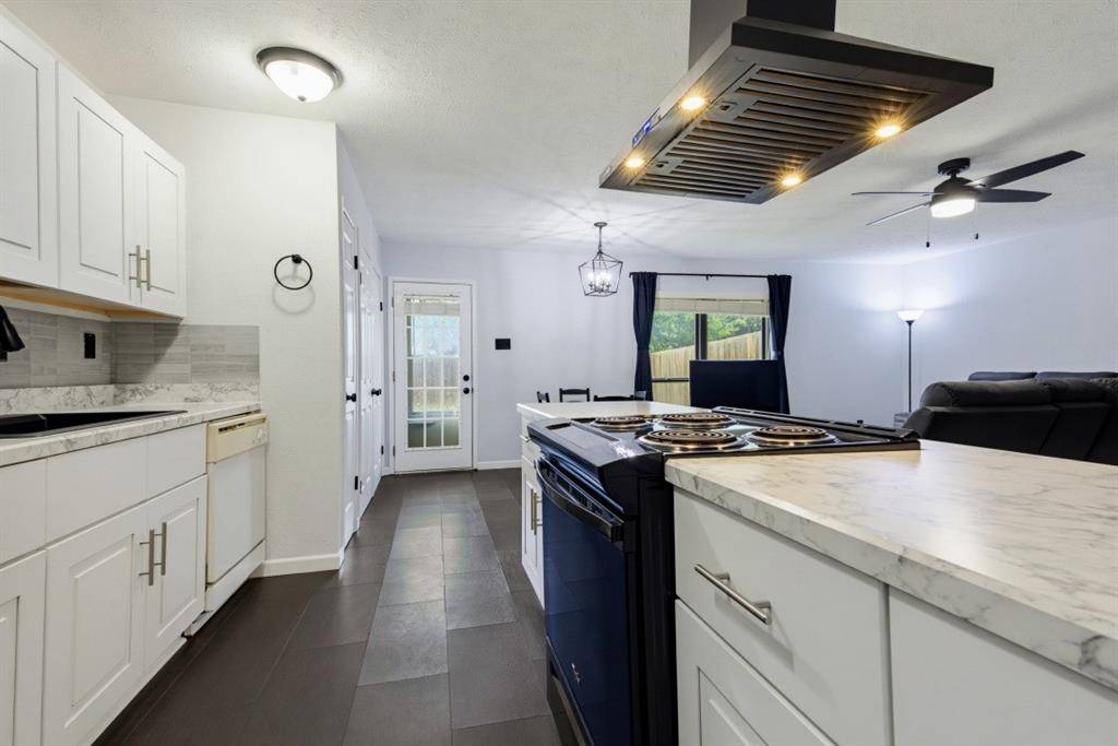 7200 Chapman Drive, North Richland Hills, TX 76182