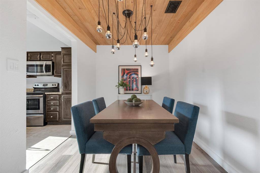 9838 Amberton Parkway, Dallas, TX 75243