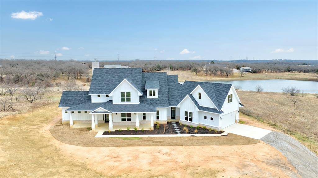 117 Mustang Springs Circle, Sunset, TX 76270