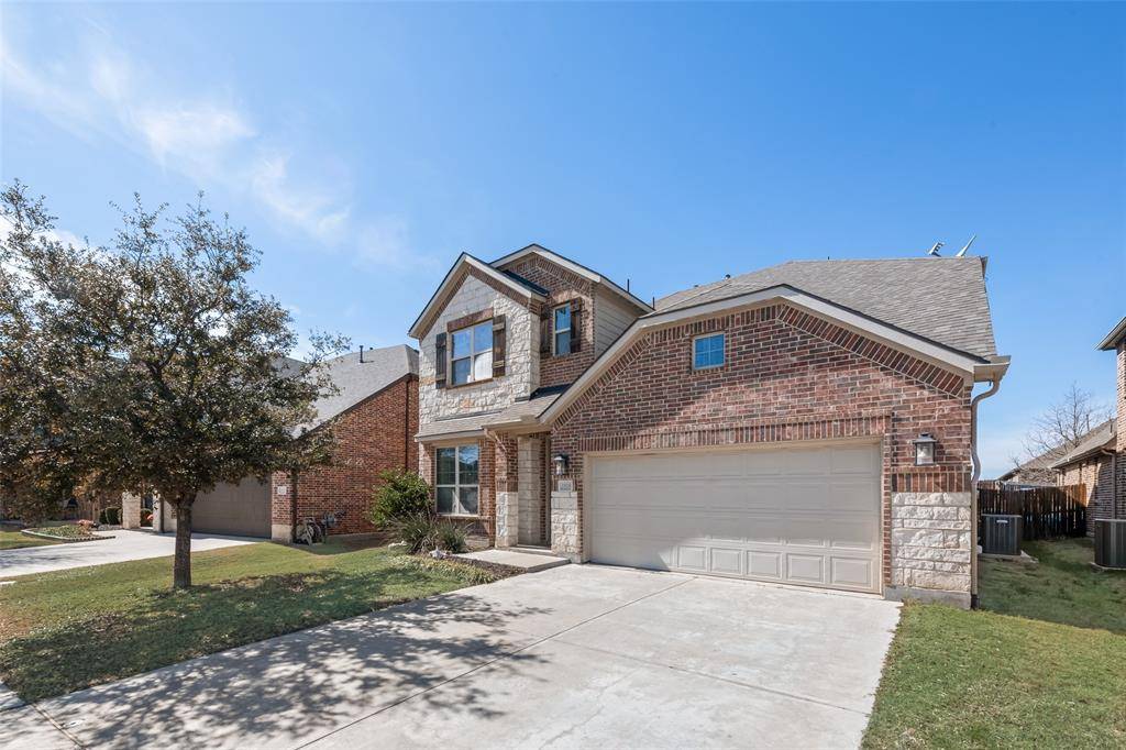15529 Pioneer Bluff Trail, Fort Worth, TX 76262