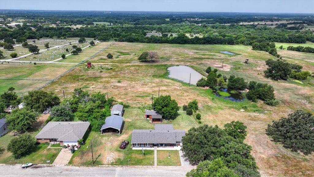 907 Denver Street, Alvord, TX 76225