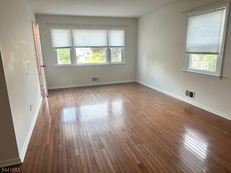 546 Carleton Rd, Westfield Town, NJ 07090