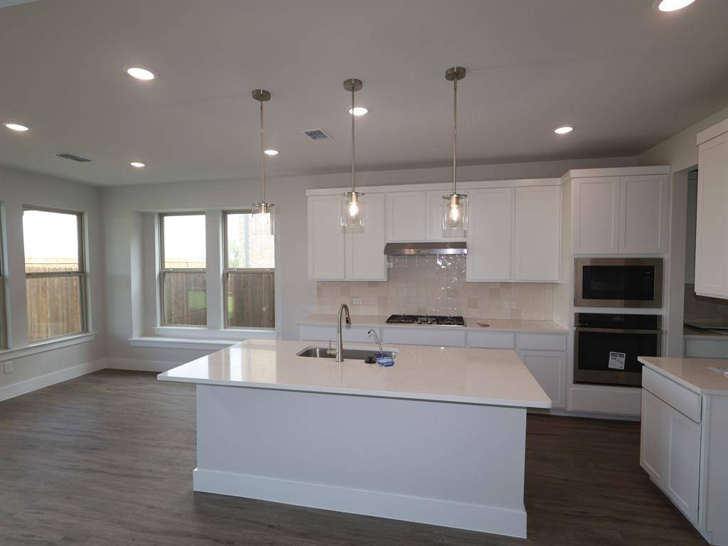 1749 Monarch Haven Way, Oak Point, TX 75068