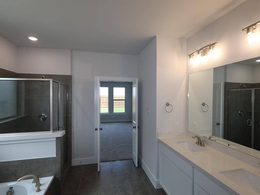 1749 Monarch Haven Way, Oak Point, TX 75068
