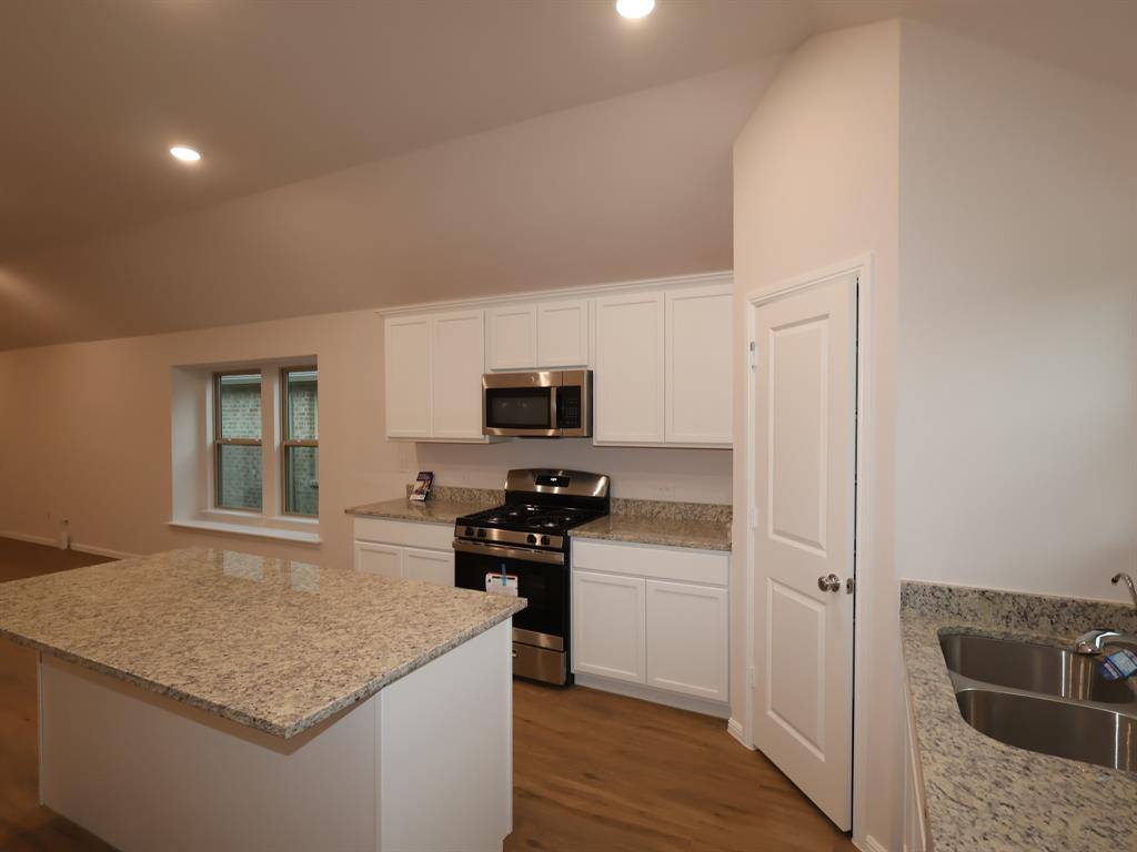440 Silent Pond Park, Lavon, TX 75166