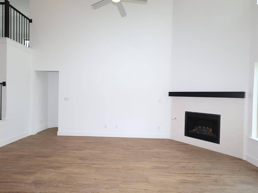 5337 Hybern Avenue, Aubrey, TX 76227