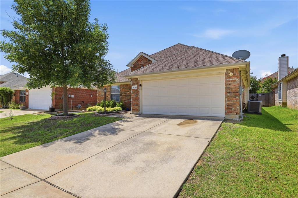 3232 Chesington Drive, Fort Worth, TX 76137