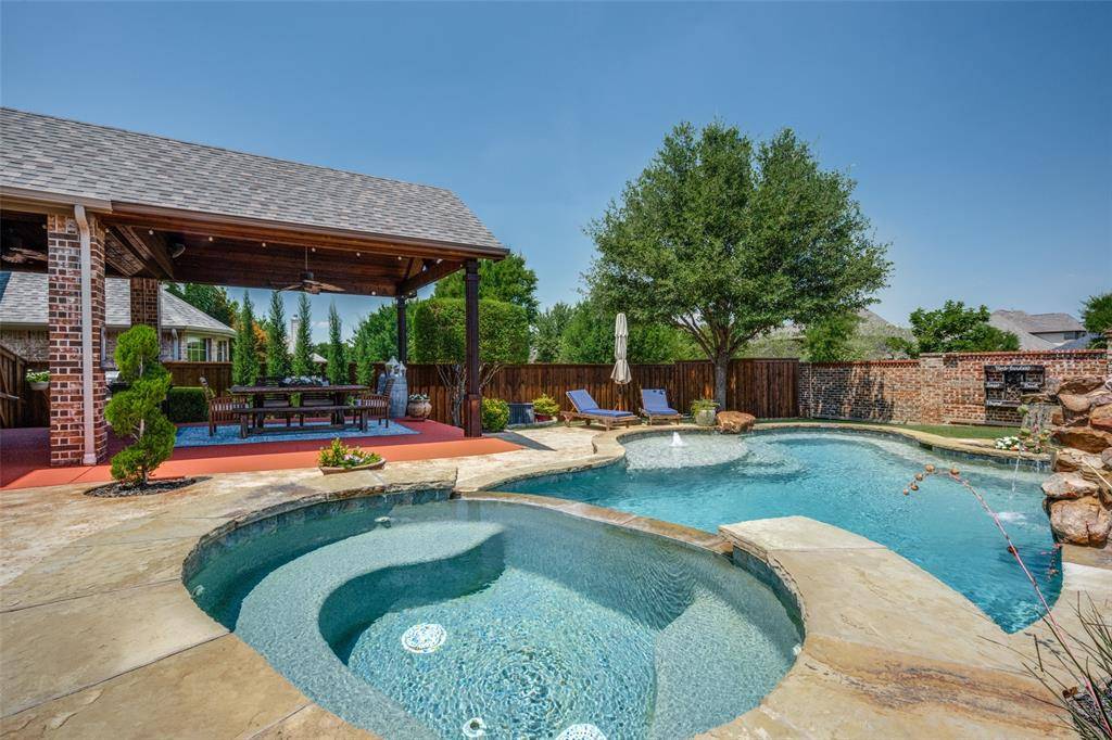 1133 Dayton Drive, Lantana, TX 76226