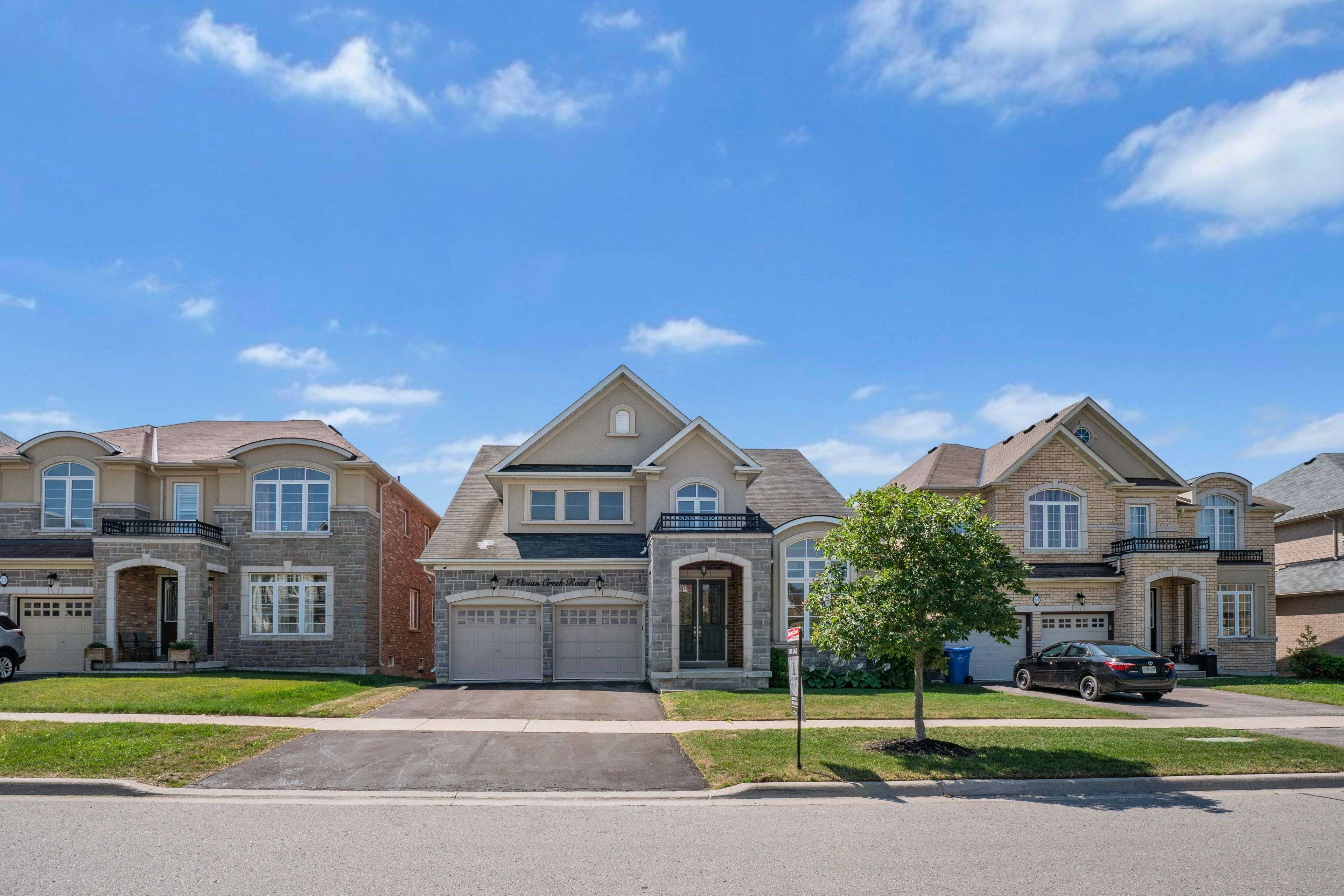 71 Vivian Creek RD, East Gwillimbury, ON L0G 1M0