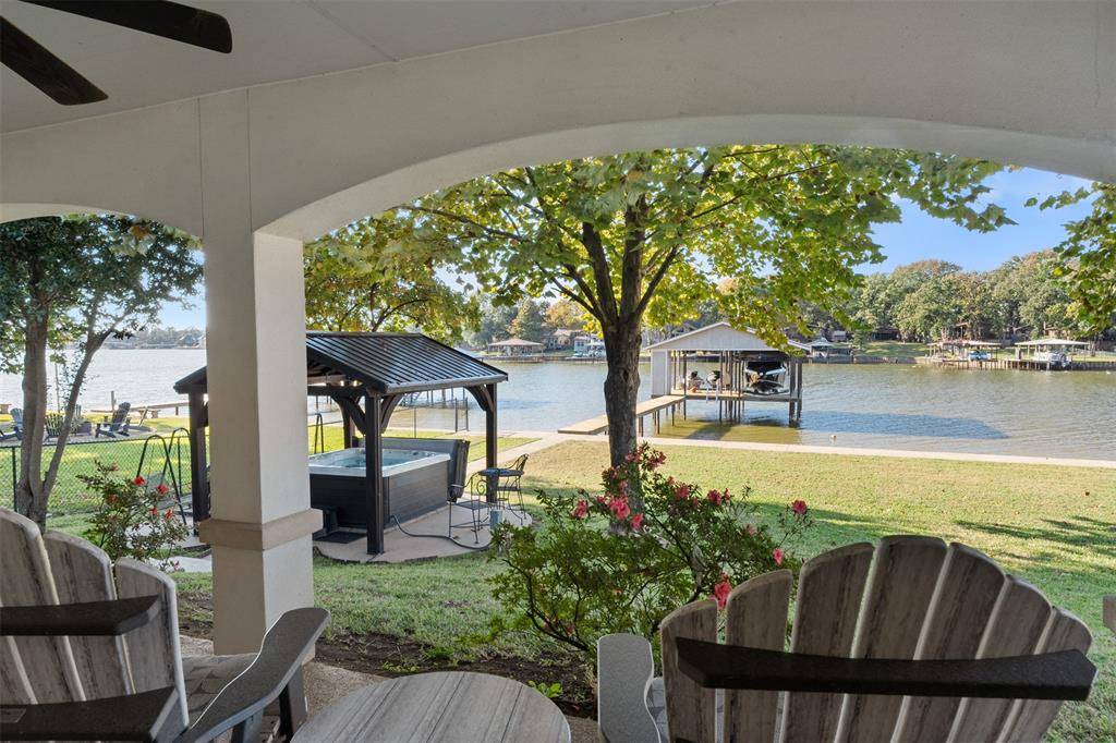189 Ben Lacy Drive, Gun Barrel City, TX 75156