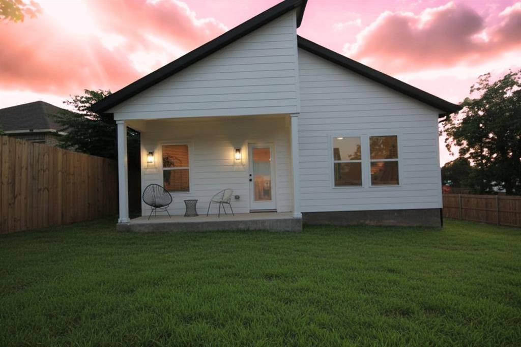 5824 Plum Dale Road, Dallas, TX 75241