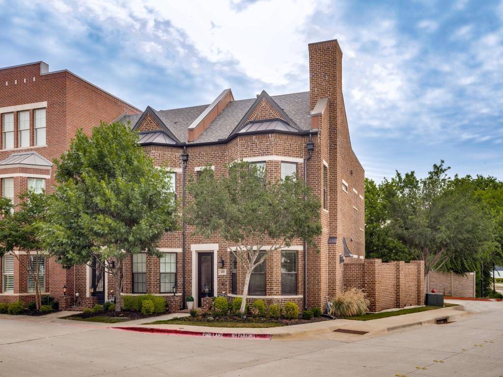 420 Crockett Circle, Roanoke, TX 76262