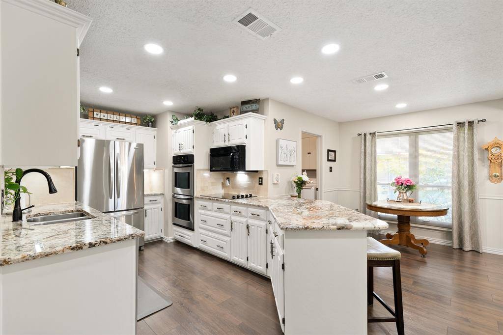 417 Stroud Lane, Garland, TX 75043