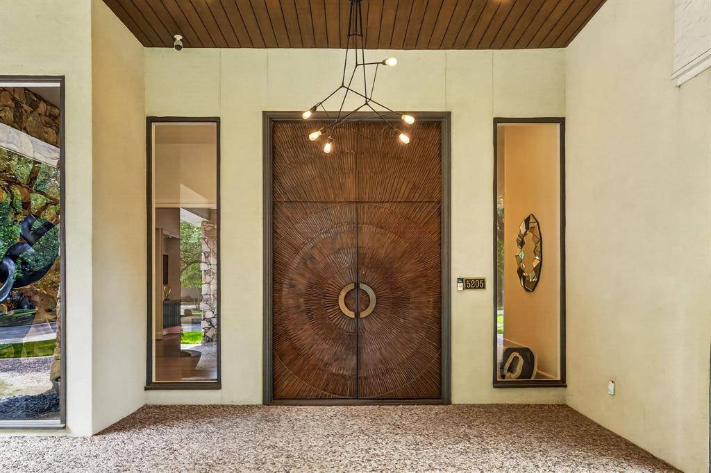 5205 Royal Lane, Dallas, TX 75229