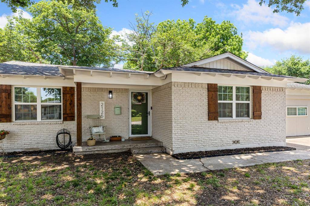 2125 Elton Road, Haltom City, TX 76117