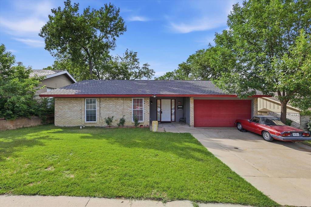 1839 Sherwood Lane, Carrollton, TX 75006