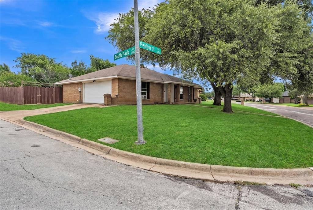 6801 Penhurst Drive, Fort Worth, TX 76133