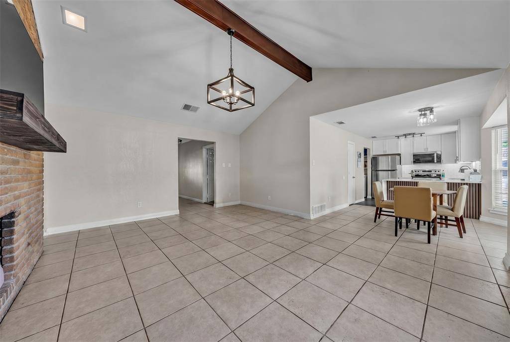 6801 Penhurst Drive, Fort Worth, TX 76133