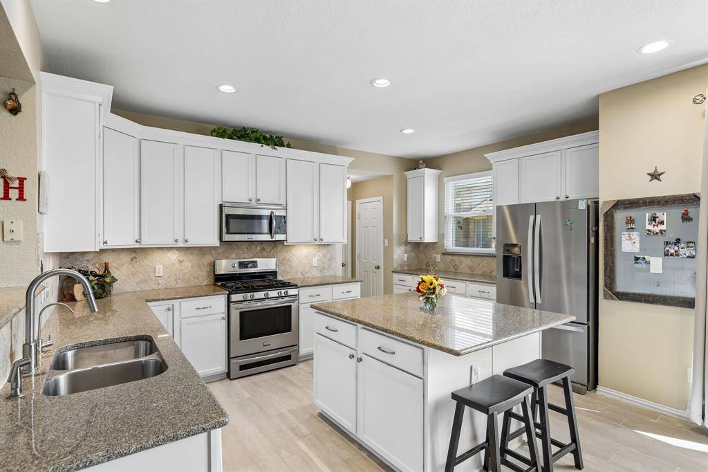 8410 Lexington Court, Rowlett, TX 75089