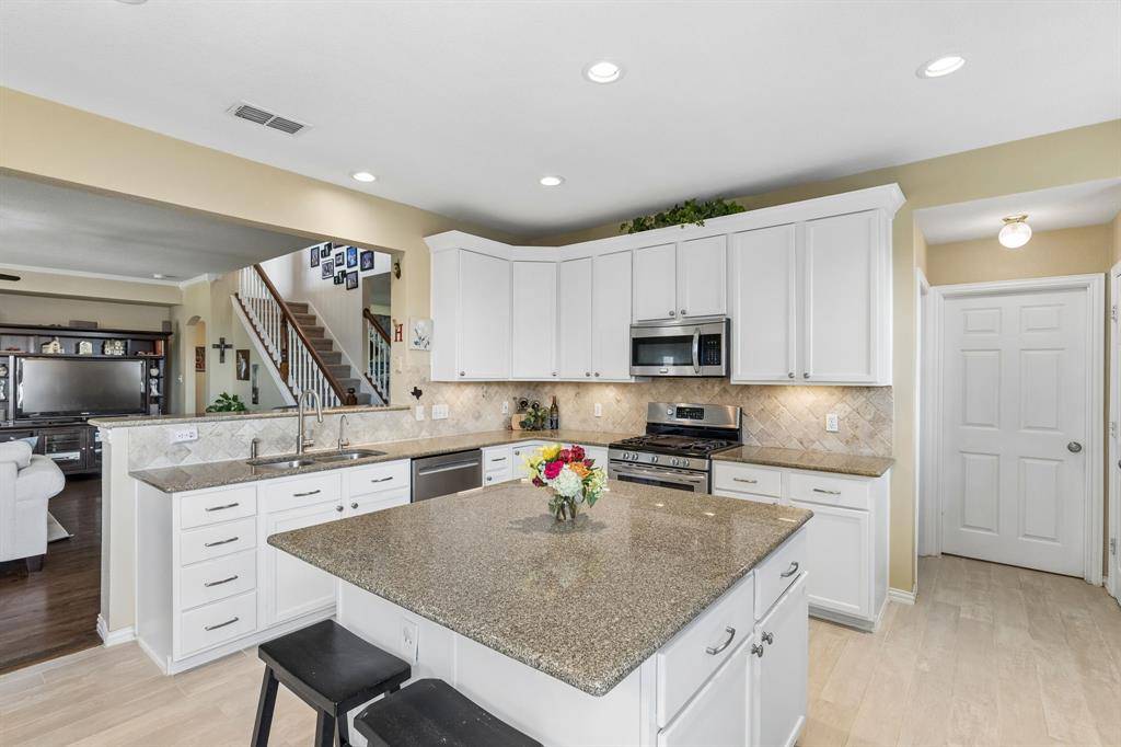 8410 Lexington Court, Rowlett, TX 75089