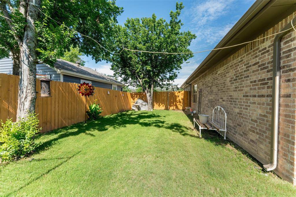 322 S Bowie Drive, Weatherford, TX 76086