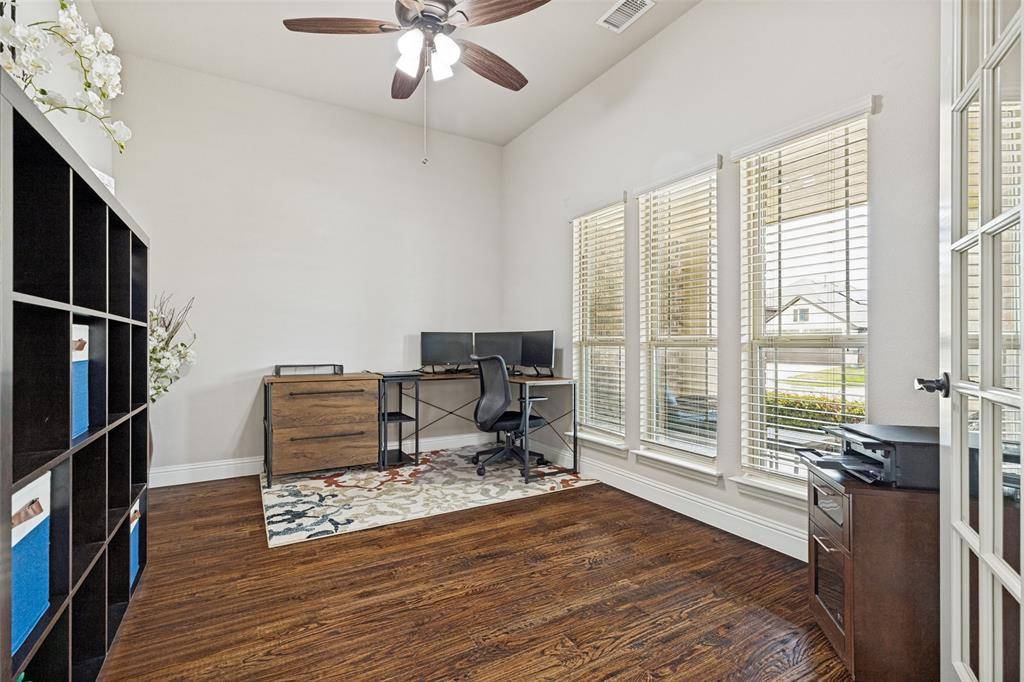 902 Lyndhurst Drive, Anna, TX 75409