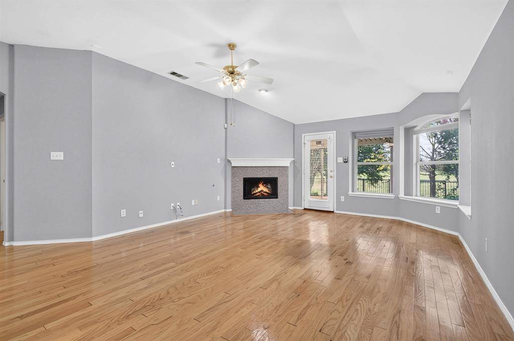 5016 San Jacinto Drive, Haltom City, TX 76137