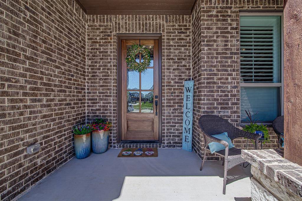 1214 Woodside Drive, Mansfield, TX 76063