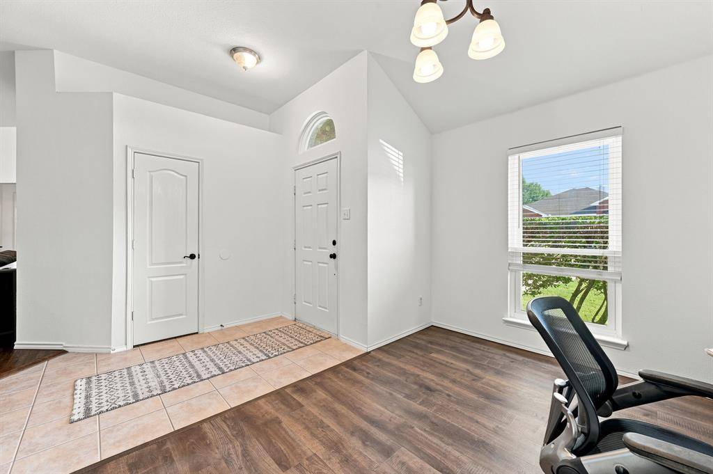 1530 Sunnydale Drive, Midlothian, TX 76065