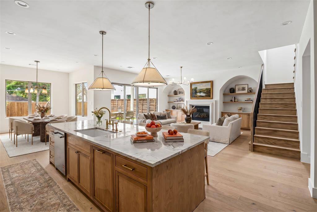 419 Cameron Avenue, Dallas, TX 75223