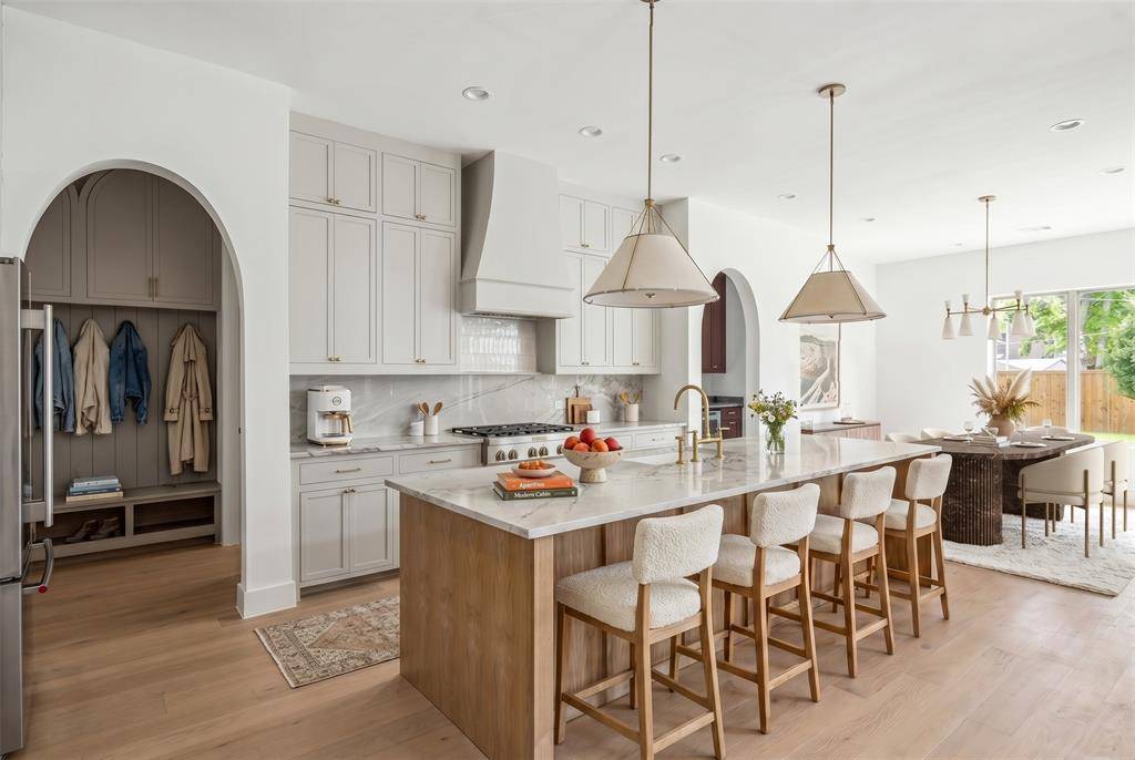 419 Cameron Avenue, Dallas, TX 75223