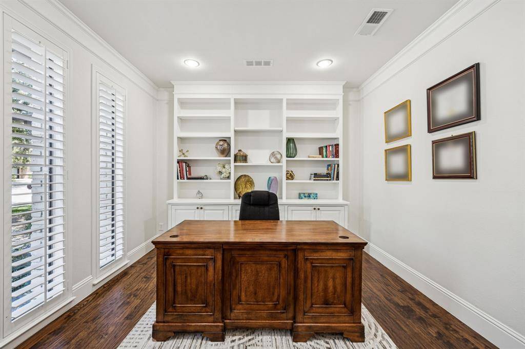 7010 Mckamy Boulevard, Dallas, TX 75248