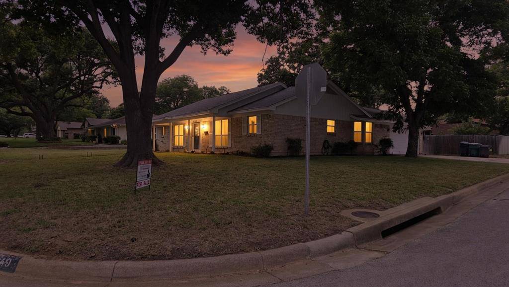 7449 Monterrey Drive, Fort Worth, TX 76112