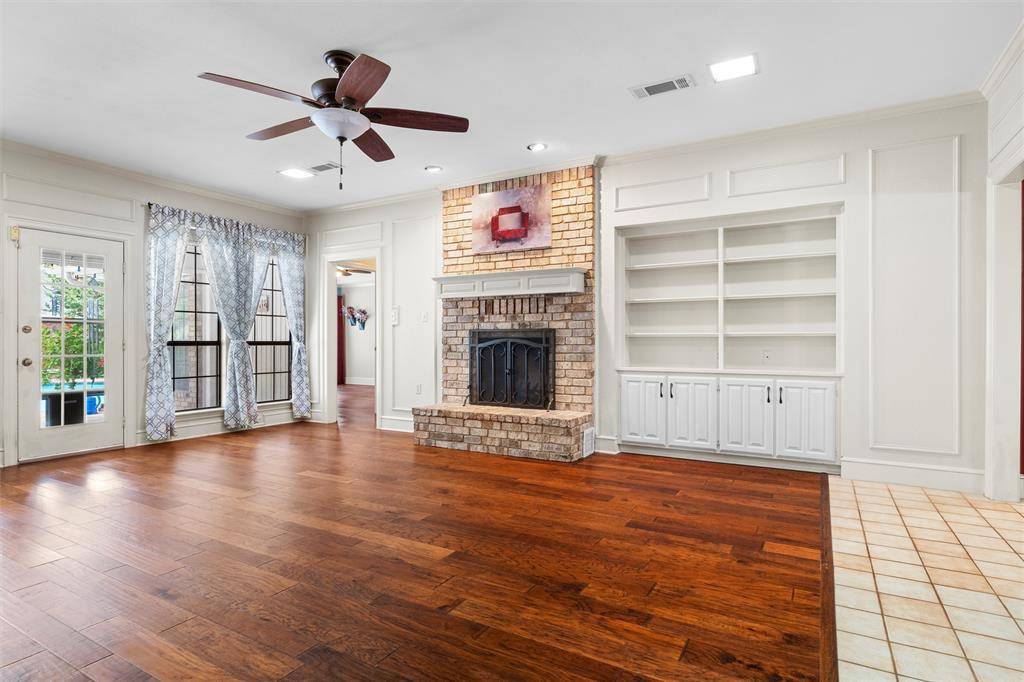 4203 Oak Springs Drive, Arlington, TX 76016