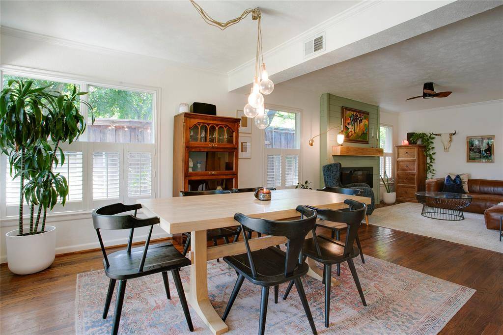 2627 W 10th Street, Dallas, TX 75211