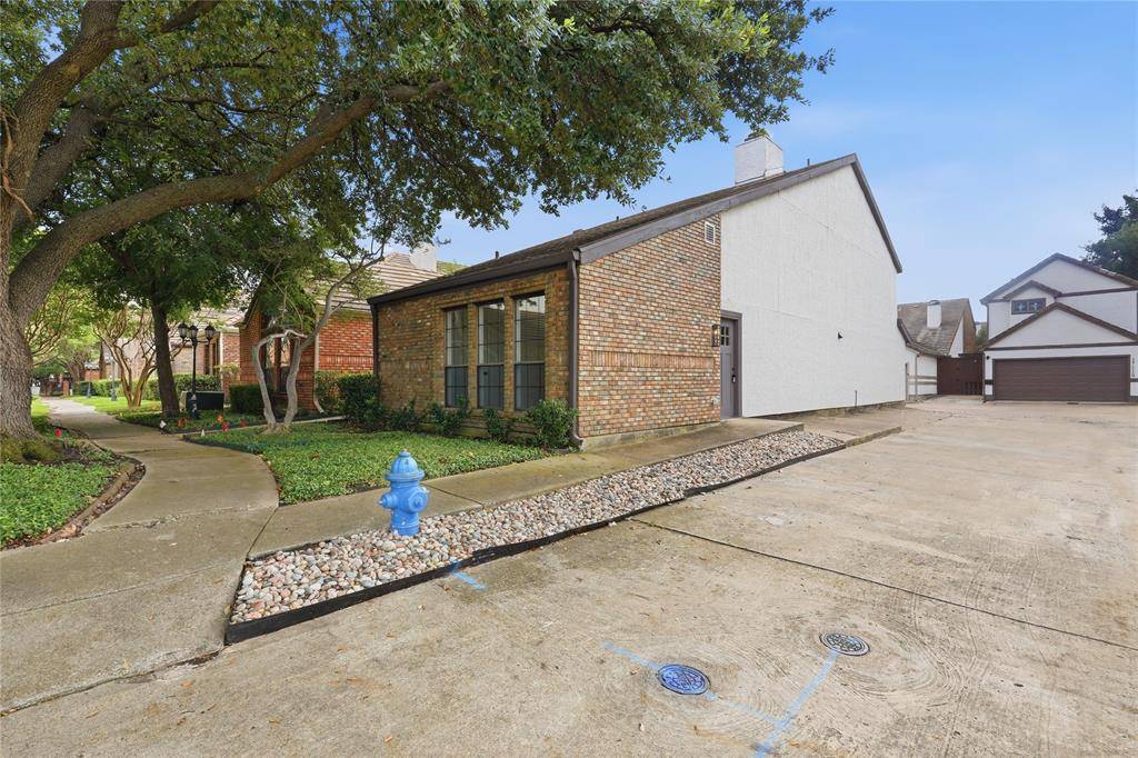 17118 Planters Row, Addison, TX 75001