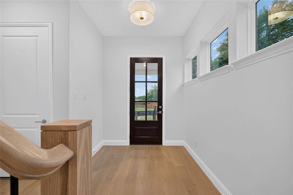 9676 Mav Lane, Dallas, TX 75238