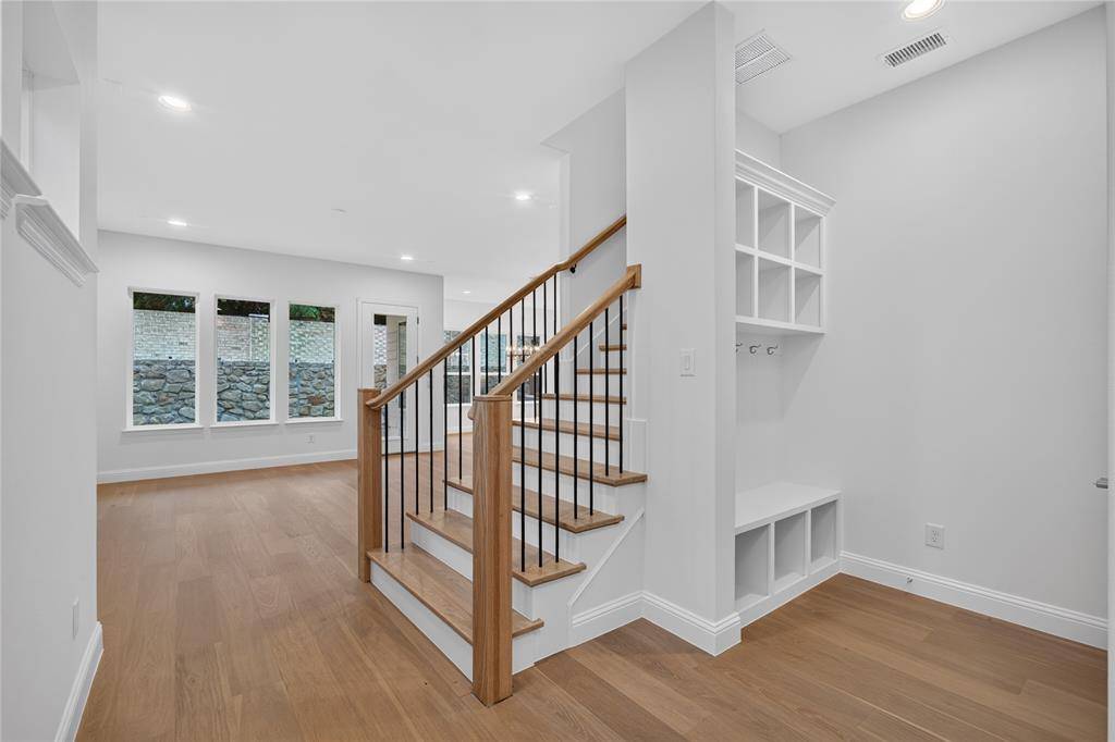 9676 Mav Lane, Dallas, TX 75238